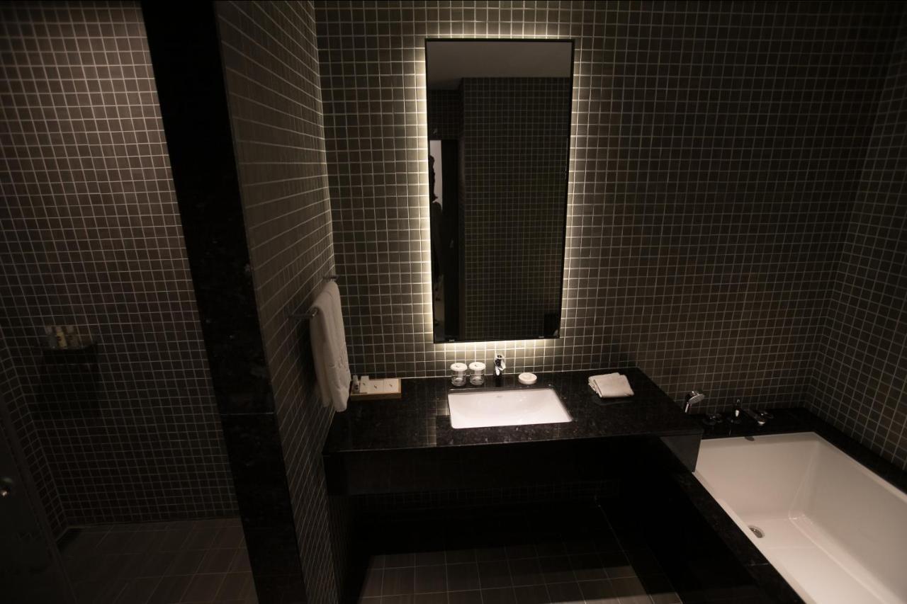 Sky View Hotel Changwon Exterior photo
