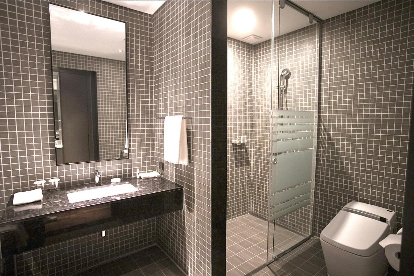 Sky View Hotel Changwon Exterior photo